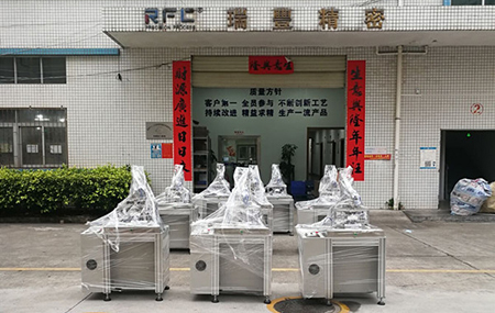 kn95口罩耳帶焊接（jiē）機出貨啦!